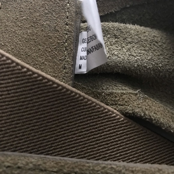 ANTHROPOLOGIE ,BELT, GENUINE LEATHER SIZE M,ELASTIC ON BACK,SNAP COSURE. - Picture 5 of 5